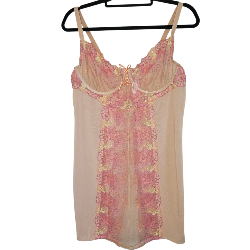 Torrid Curve Nude Floral Embroidered Mesh Chemise lingerie, Size 0 - Picture 4 of 13